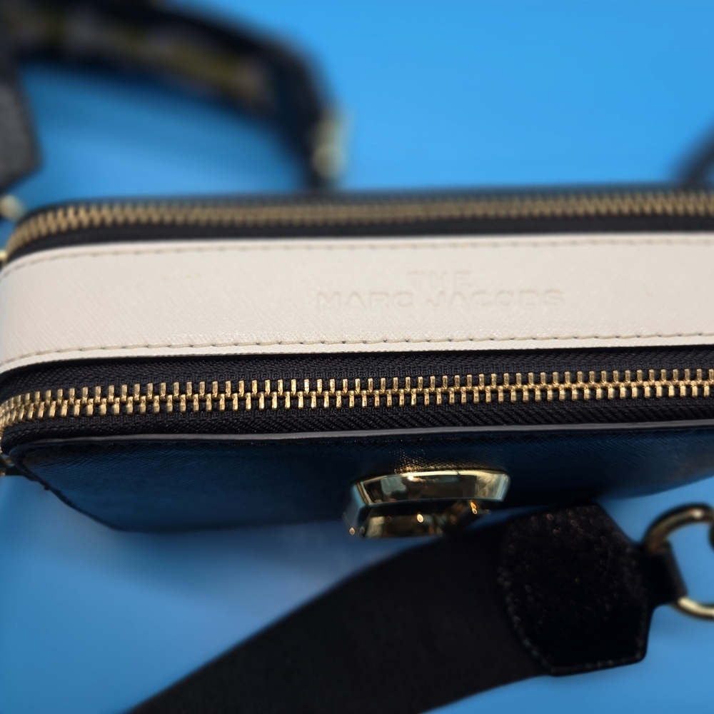 Marc Jacobs Black Bag with Gold and Pink Strap - Picture 8 of 14